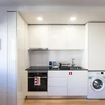 Homely W/ Ac Near Marques By Lovelystay Lägenhet Oporto