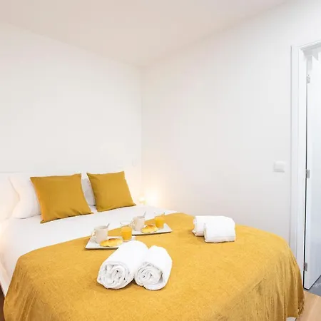 Homely W/ Ac Near Marques By Lovelystay Apartmán Porto