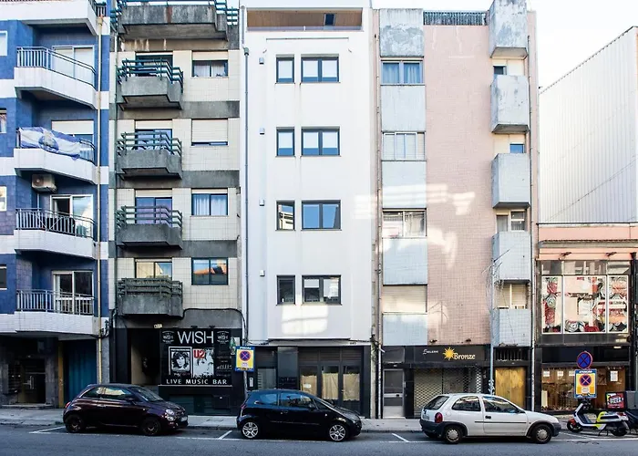 Homely W/ Ac Near Marques By Lovelystay Apartmán