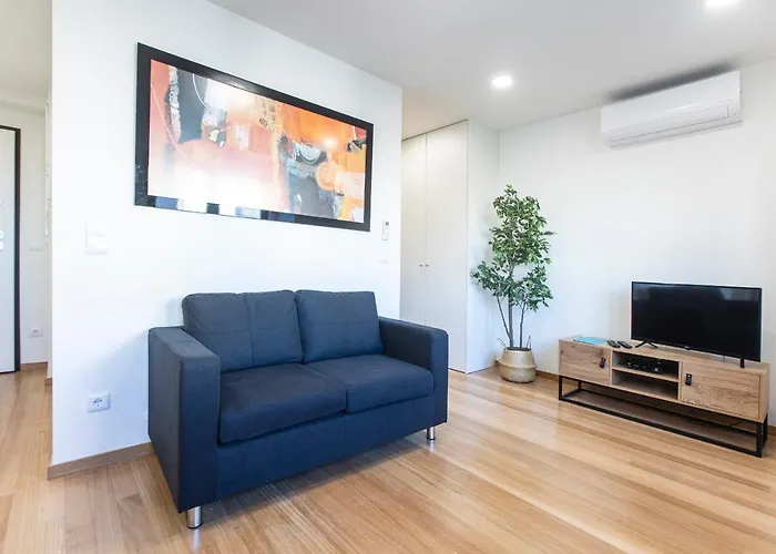 Homely W/ Ac Near Marques By Lovelystay Apartmán *