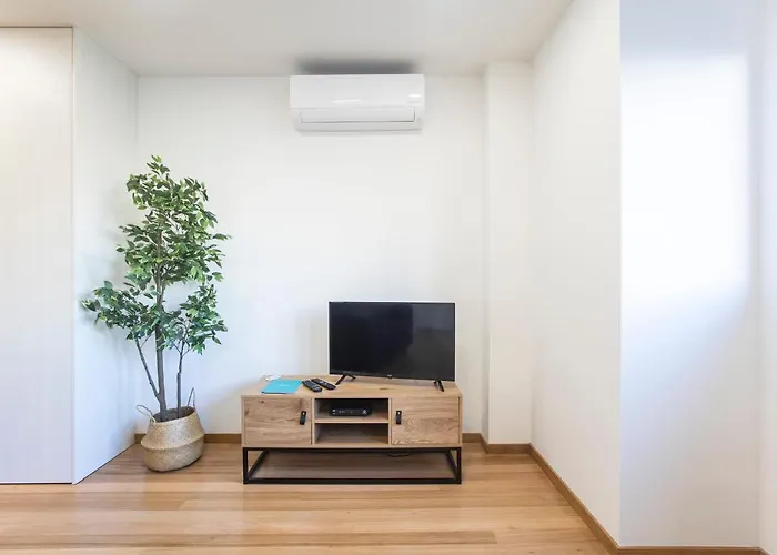 Homely W/ Ac Near Marques By Lovelystay *