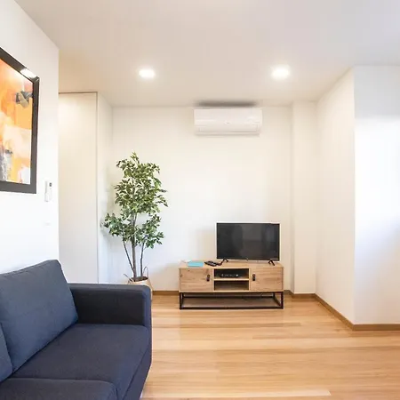 Homely W/ Ac Near Marques By Lovelystay Апартаменты *