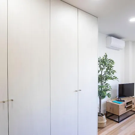 Homely W/ Ac Near Marques By Lovelystay *